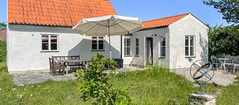 Nice home in Tingstäde with WiFi