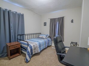 3 Schlafzimmer, Bügeleisen/Bügelbrett, WLAN, Bettwäsche