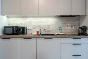 Fridge, microwave, stovetop, dishwasher - Business Deluxe Studio 48 (Katowice)