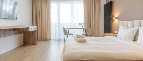 Bügeleisen/Bügelbrett, WLAN, Bettwäsche