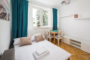 1 bedroom, iron/ironing board, WiFi, bed sheets