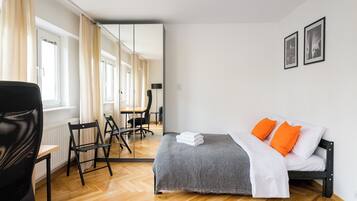 Ferros/tábuas de passar roupa, Wi-Fi, roupa de cama