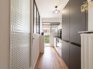 Fridge, microwave, oven, dishwasher