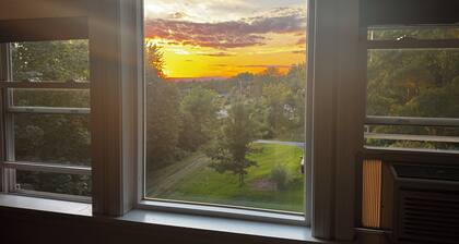 Perfect Ski Weekend Getaway - Cozy Winter Retreat