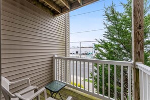 Property grounds - 3305 Park Blvd, Unit 3 (Wildwood)