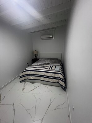 2 室のベッドルーム、WiFi