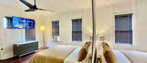 Bügeleisen/Bügelbrett, kostenloses WLAN, Bettwäsche