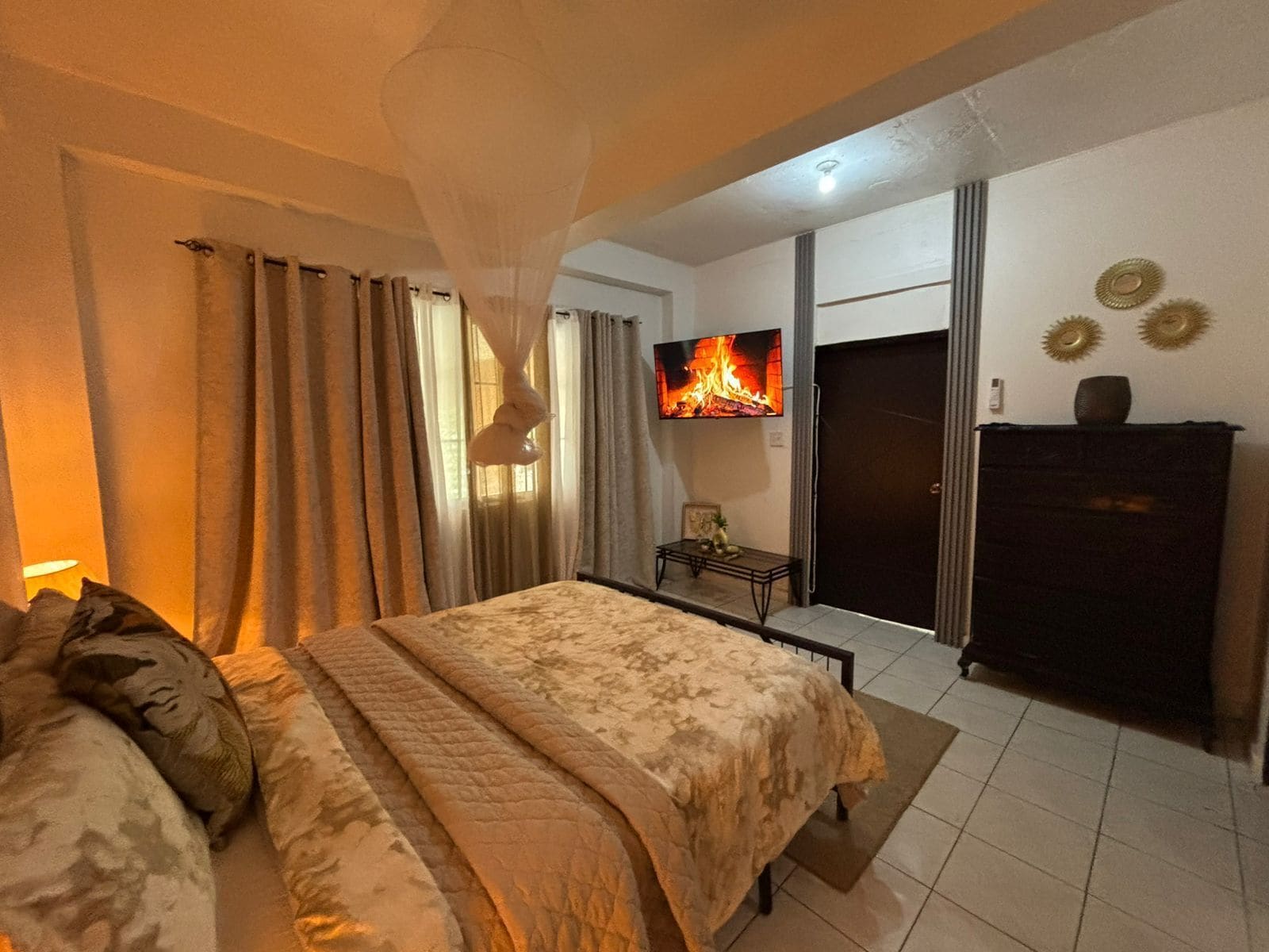 2 chambres, fer et planche à repasser, Wi-Fi, literie fournie
