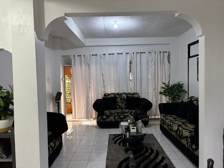 2-bedroom Apartment In Delightful Kingston With Ac, Fitness Room - Kingston (Jamaica)