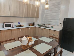 Microwave, stovetop