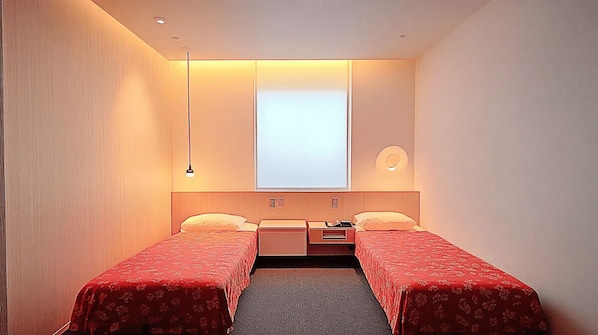 Basic Twin Room | Free WiFi