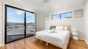 2 habitaciones, escritorio, wifi gratis y ropa de cama