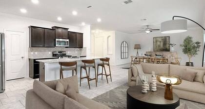 Spacious 5BR Retreat in Leander