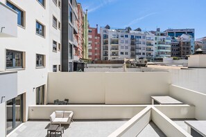 Property grounds - Blueground | Alvalade, balcony, nr Campo Pequeno (Lisbon)