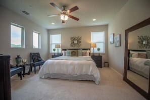 4 bedrooms, iron/ironing board