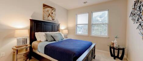 4 bedrooms, desk, iron/ironing board, WiFi (free)