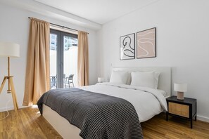 2 bedrooms, iron/ironing board, WiFi, bed sheets - Blueground | Alvalade, terrace, nr Parque Eduardo VII (Lisbon)