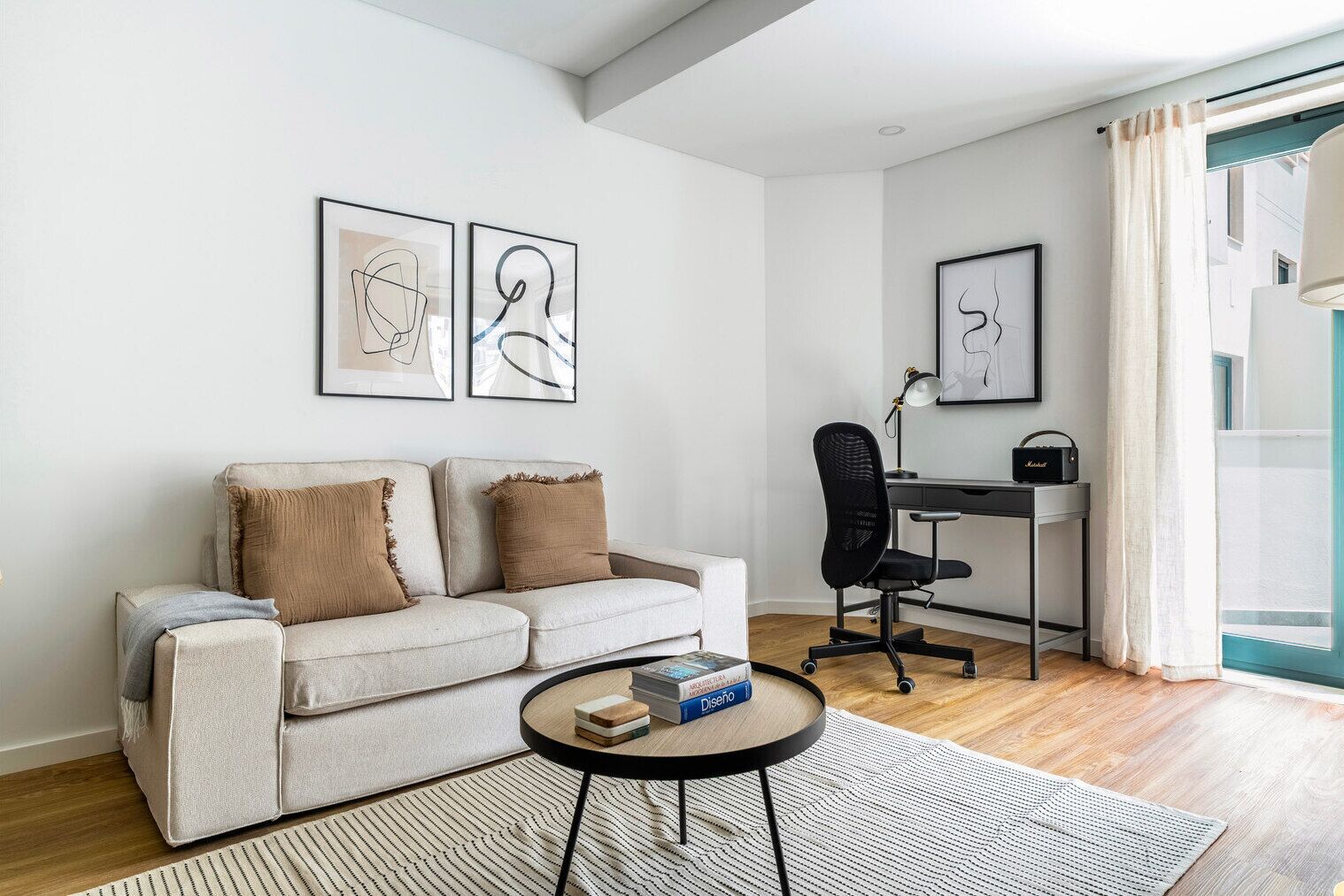 Télévision, chaîne hi-fi