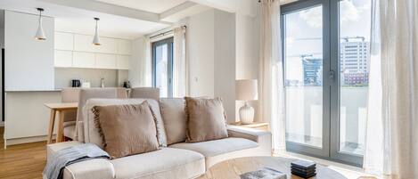 Télévision, chaîne hi-fi