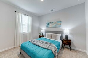 3 Schlafzimmer, Bügeleisen/Bügelbrett