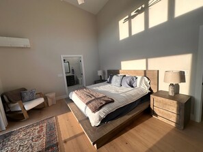 4 Schlafzimmer, Schreibtisch, Bügeleisen/Bügelbrett, kostenloses WLAN