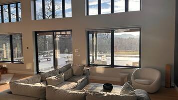 TV connectée, cheminée