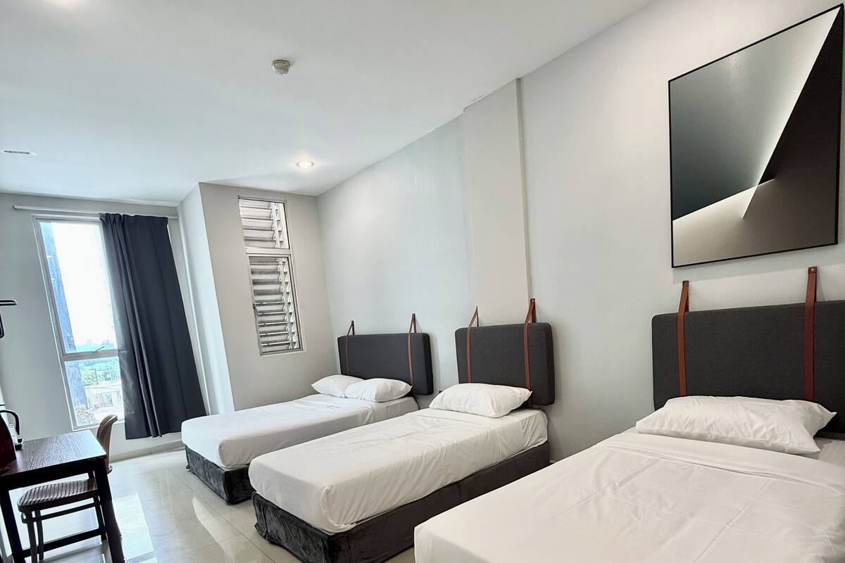 쿼드룸 | 책상, 무료 WiFi