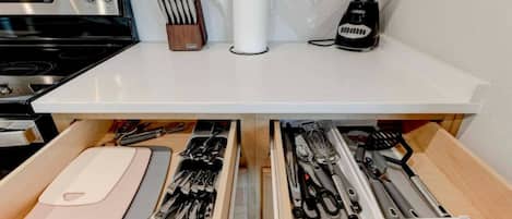 Coffee/tea maker, microwave, oven, dishwasher
