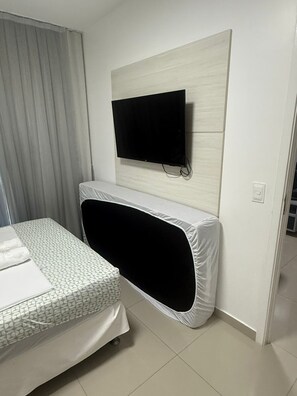 2 quartos, ferros/tábuas de passar roupa, Wi-Fi, roupa de cama