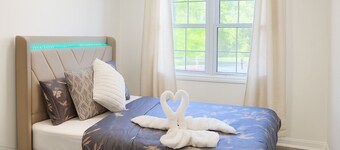 LUXURIOUS 5BR Full House Toronto Nort & Wonderland