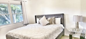 5 bedrooms, WiFi, bed sheets