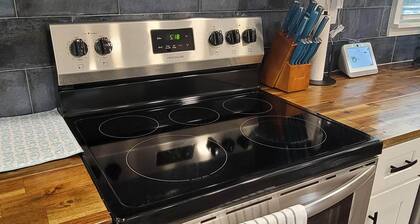 Cozy Modern Farmhouse at Milhaven