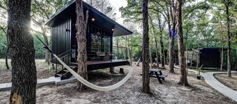 The Barn Owl | Cozy Treehouse + Pickleball Court