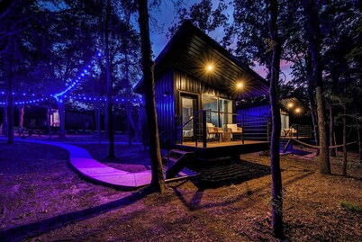 The Black Crow | Couples’ Escape + Pickleball