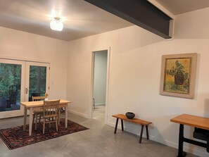 Dining - Modern, Stylish apartment on Stunning Horse Farm in Shaftsbury Vermont. (Shaftsbury)