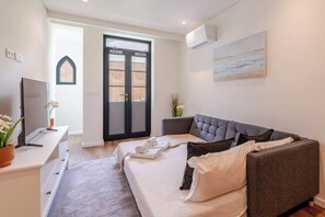 1 chambre, fer et planche à repasser, lit parapluie, Wi-Fi gratuit