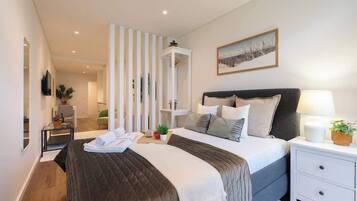 6 bedrooms, iron/ironing board, travel crib, free WiFi