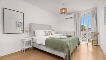 2 bedrooms, iron/ironing board, travel crib, free WiFi