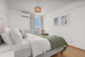 2 bedrooms, iron/ironing board, travel cot, free WiFi - Elegant Flat with Pool & Balcony by HostWise (Tavira)