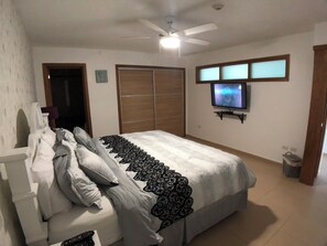 2 bedrooms, iron/ironing board, WiFi, bed sheets