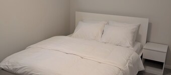 Cozy Modern Suite - Peaceful Stay & Hwy Access