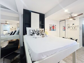 Unclassified image, 5 of 50, button