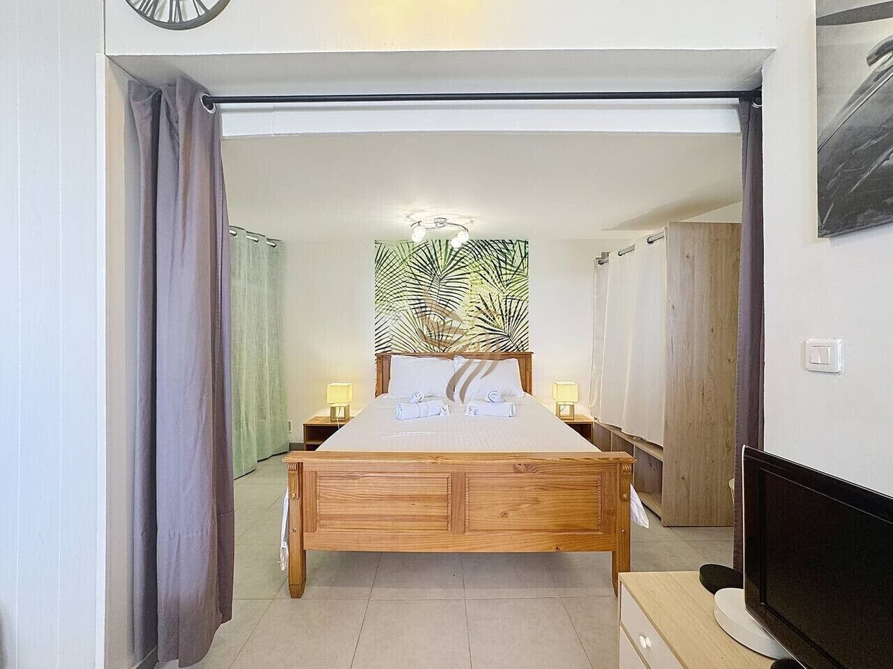 Ferros/tábuas de passar roupa, Wi-Fi, roupa de cama