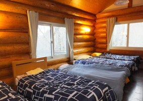 Room | Desk, free WiFi