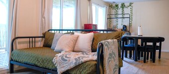 Rosewood Loft I Lower Suite