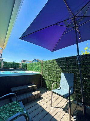 Luxury Condo, Park View | Terrace/patio - Luxury 2S Condo Hot Tub Gym Pool Airport (Austin)