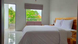 1 bedroom, in-room safe, iron/ironing board, free WiFi