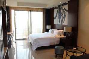 Superior Single Room, Balcony, Sea View | Living area
