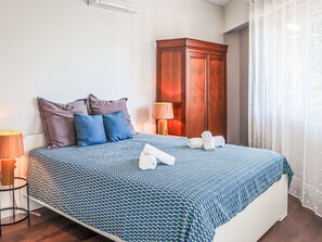 2 bedrooms, Internet