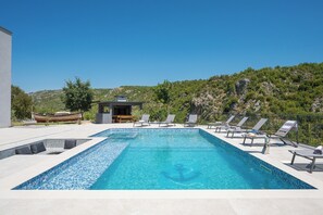 Una piscina techada
